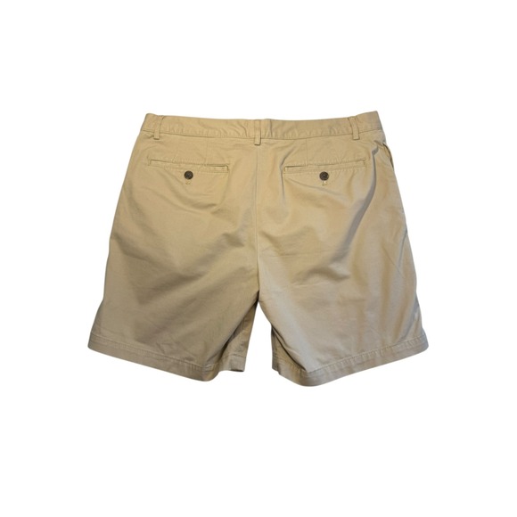 Club Monaco Baxter Fit Khaki Chino Shorts Mens Size 32 Flat Front Cotton Stretch - Picture 3 of 9